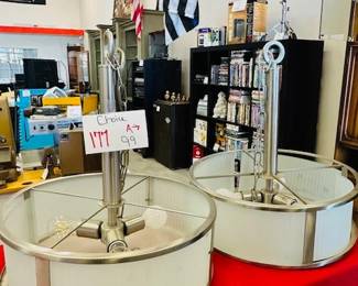 commercial light fixtures 