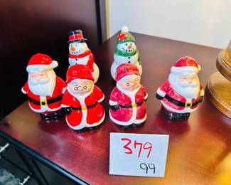 Vintage salt and pepper shakers/ xmas 