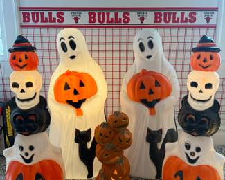 Empire Halloween blow molds in great condition 