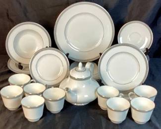 Royal Doulton Ravenswood Dinnerware Pieces