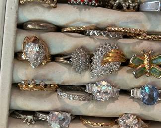 Our appraiser Heather is here to help you invest in luxury assets: fine jewelry, gold, silver, diamonds, and more!