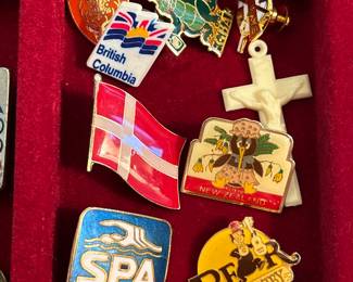 Souvenirs/Pins