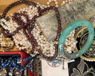 Our appraiser Heather is here to help you invest in luxury assets: fine jewelry, gold, platinum, silver, diamonds and more!