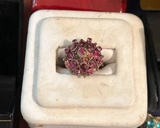 Our appraiser Heather is here to help you invest in luxury assets: fine jewelry, gold, platinum, silver, diamonds and more!