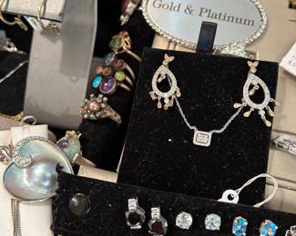 Our appraiser Heather is here to help you invest in luxury assets: fine jewelry, gold, platinum, silver, diamonds and more!