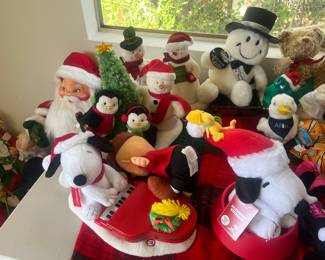 Christmas, Snoopy, Annalee Dolls, Snowman, Frosty and more!