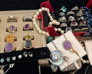 Our appraiser Heather is here to help you invest in luxury assets: fine jewelry, gold, platinum, silver, diamonds and more!