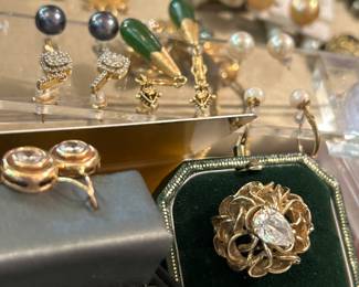 Our appraiser Heather is here to help you invest in luxury assets: fine jewelry, gold, platinum, silver, diamonds and more!