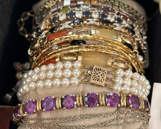 Our appraiser Heather is here to help you invest in luxury assets: fine jewelry, gold, platinum, silver, diamonds and more!