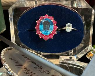 Our appraiser Heather is here to help you invest in luxury assets: fine jewelry, gold, platinum, silver, diamonds and more!