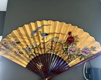1950s Large Vintage Hand-Painted
Gilt Floral Bird