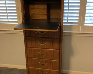 Drexel Flip top dresser