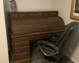 Roll top desk