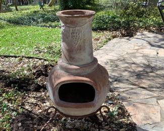 Chiminea with sturdy metal stand