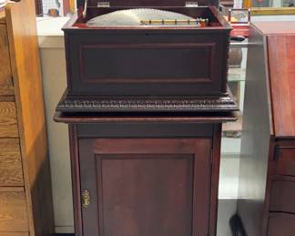 Regina Disc Music Box and Stand