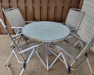 PATIO SET $25
