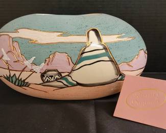 Vera Russell Handcast & Handpainted Ceramic w/ 22K Gold Accent Paint
https://ctbids.com/estate-sale/34628/item/3894632/Vera-Russell-Handcast-Handpainted-Ceramic-w-22K-Gold-Accent-Paint