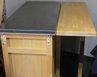 NICE ROLLING CABINET WITH A FOLD DOWN BAR AND 4 STOOLS