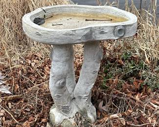 TREE-FORM BIRD BATH | Hollow concrete bird bath in tree trunk form. - h. 26 x w. 20 x l. 22.5 in

