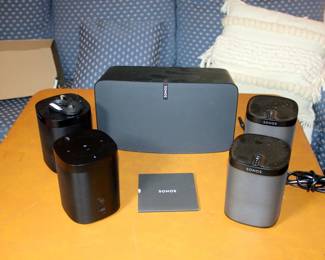 Sonos System 1 - Play 5, 4 - Play 1s
