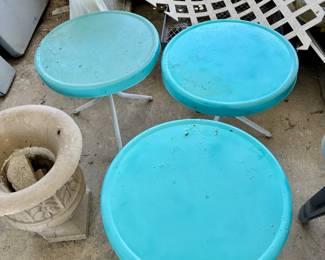 Low outdoor vintage metal table 