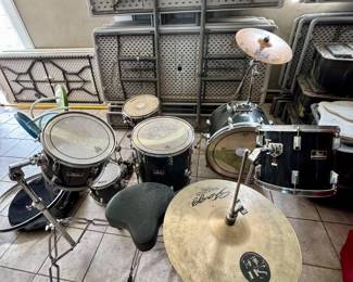 Pearl drum kit, in used condition but still kicks butt