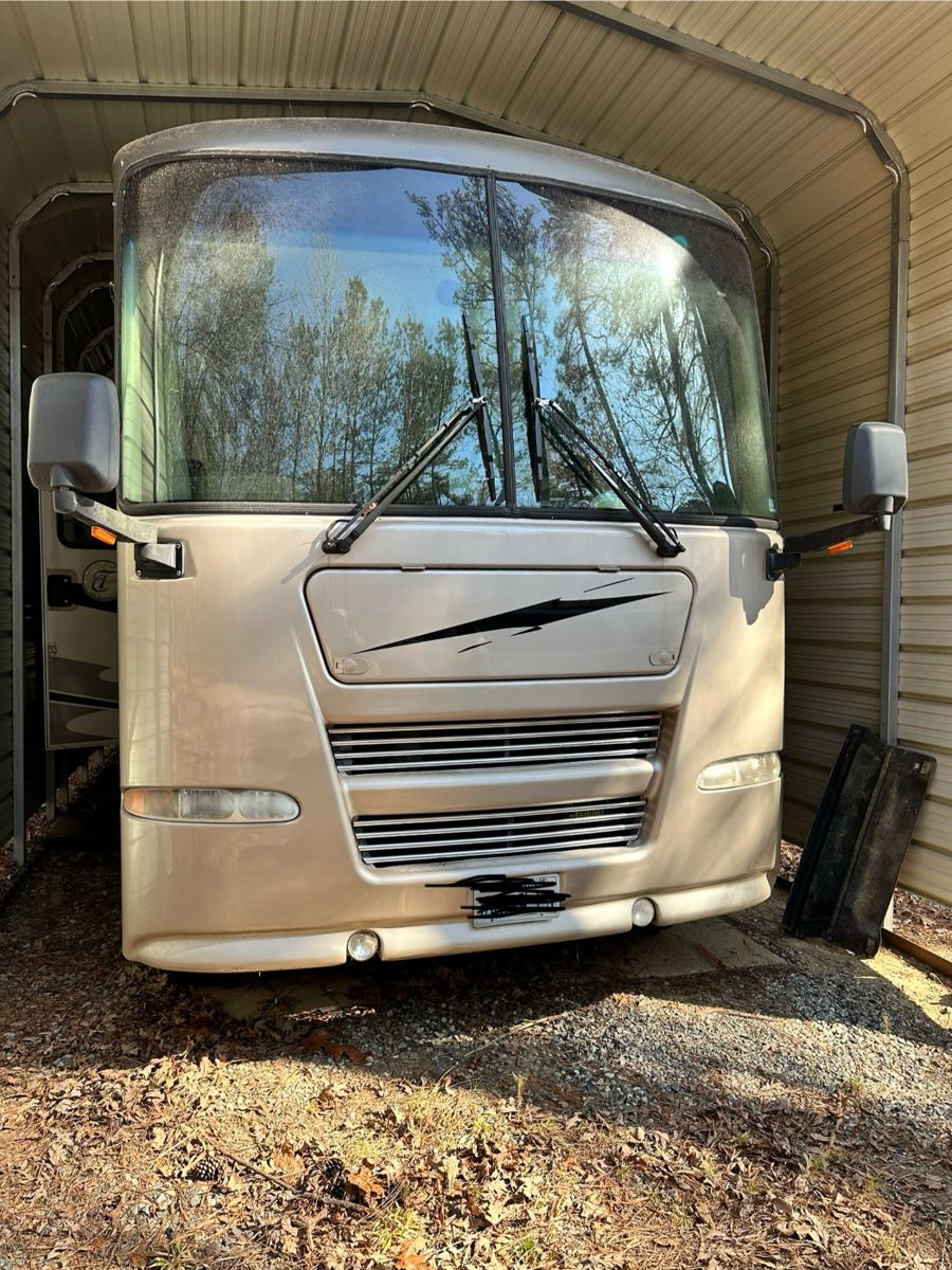 The RV is a 2004 Allegro Bay , Class A 36' model 36DB.
Options Included
satellite dish
Dual Pan insulated Windows
Car towing package
Water filter
TruCenter Steering System
Power sun visors
4 door refrigerator
Leather / power Driver and Passenger seats
Versa-flex Automatic Sofa