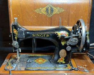 Antique Hand Crank Singer Sewing Machine