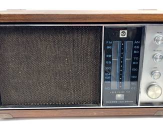 Classic RCA AM FM Radio