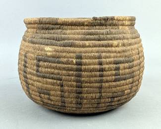 Native American Indian Woven Basket Bowl, 4.5" Tall x 6.5" Wide 