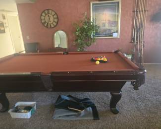 Very nice Pool Table