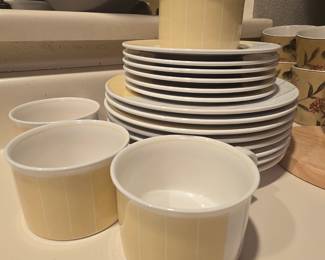 Daniel Hechter Paris Dish Set