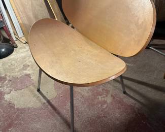 Clamshell Chair