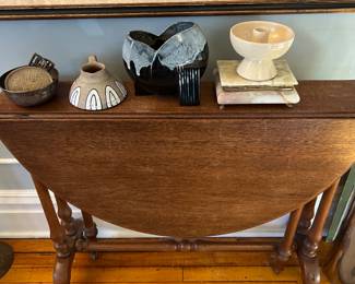 Drop leaf table and vintage decor