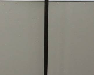 Torchiere lamp working with pink hue shade