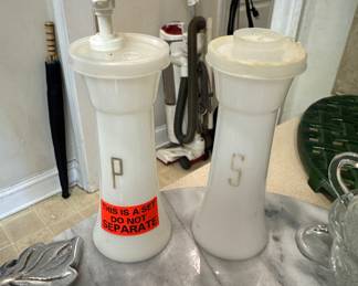 Vintage Tupperware Salt and pepper set 