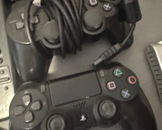 PS controllers 