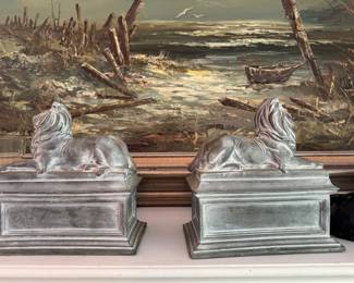 Heavy lion bookends 