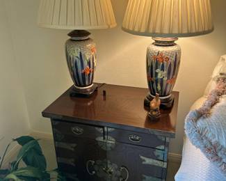 End table and lamps
