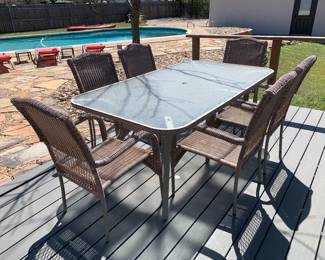 Outdoor patio dining set, seats 6