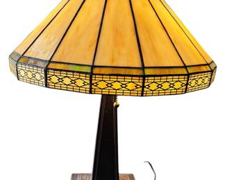 TiffanyStyle Table Lamp