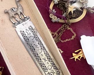 Lovely little Llama bookmark..how's that for alliteration?!