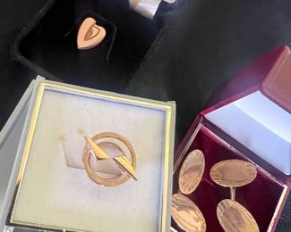 18kt gold cuff links-France and gold pin