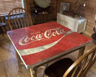 Guaranteed to not find another Coca Cola table like this… anywhere!