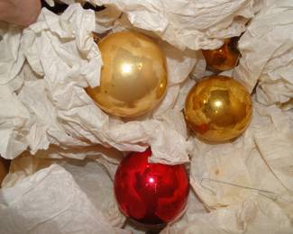 The vintage ornaments are amazing