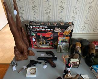 Cypress knuckles , cap & air guns ,