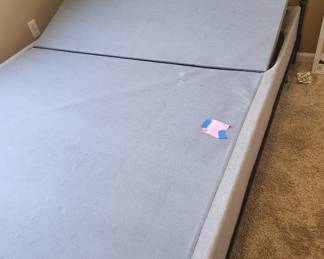 Tempur pedic Queen size Adjustable Bed   125.00