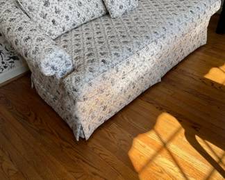 Toile Loveseat