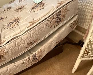 Adjustable bed. Available for presale. If interested contact us.
BED HAS SOLD