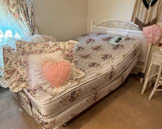 Adjustable bed. Available for presale. If interested contact us.
BED HAS SOLD